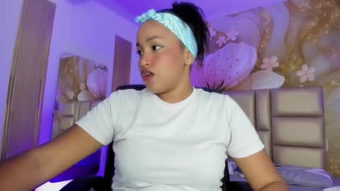 Naomi online show from December 4, 7:44 pm