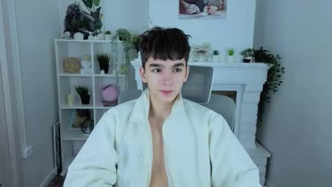 yamitwink online show from December 14, 8:57 pm