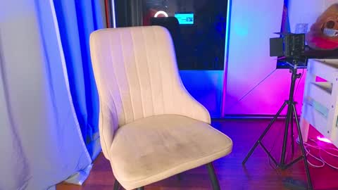 Snapshot of yan_rizen chatting on February 3, 5:35 pm Yan online show from February 3, 5:35 pm