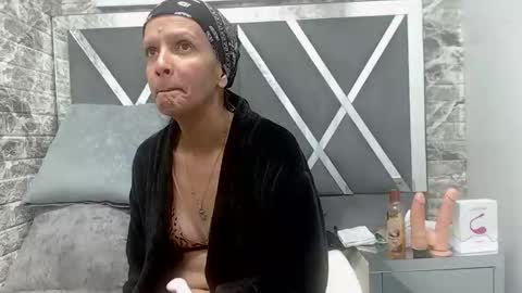 Snapshot of yanetrose chatting on September 22, 3:19 am yanetrose online show from September 22, 3:19 am