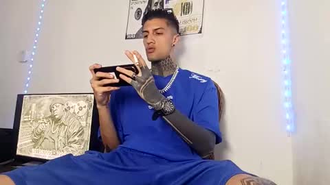 Snapshot of yanfranko420 chatting on February 19, 6:42 am Yan online show from February 19, 6:42 am