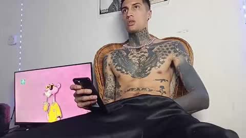 Snapshot of yanfranko420 chatting on February 27, 7:30 am Yan online show from February 27, 7:30 am