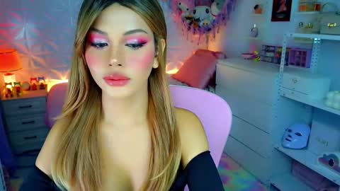 YANG AUDREY LONE online show from October 18, 11:16 pm