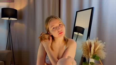 Kate online show from November 17, 2:01 pm