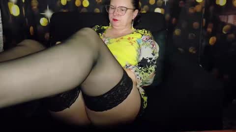 Anika online show from November 28, 5:15 pm