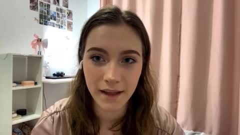 Snapshot of yaniraekberg chatting on October 23, 7:12 pm Marry online show from October 23, 7:12 pm