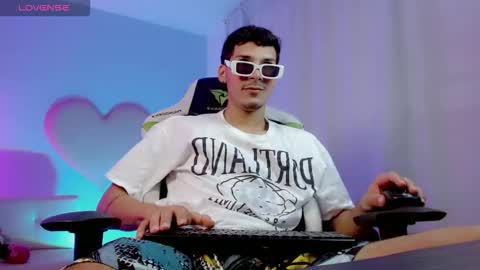 Snapshot of yankees_ chatting on October 9, 4:38 pm DANILO P online show from October 9, 4:38 pm