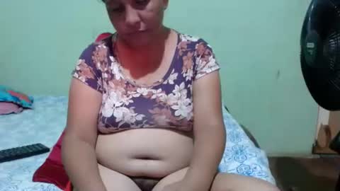 Snapshot of yann40247 chatting on February 15, 9:55 pm yann40247 online show from February 15, 9:55 pm