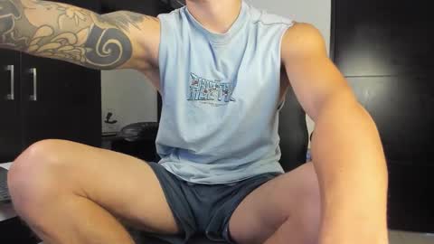Snapshot of yanpaul83 chatting on September 30, 8:47 pm yanpaul83 online show from September 30, 8:47 pm