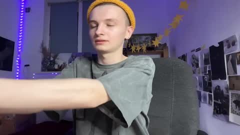 Snapshot of yaposha chatting on March 9, 6:21 pm yaposha online show from March 9, 6:21 pm