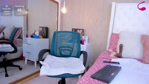 Yara Bliss  online show from September 17, 11:06 pm