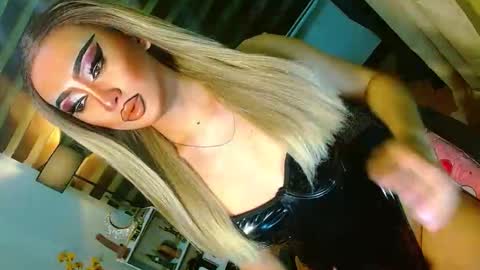 miss yasii online show from May 9, 1:38 pm