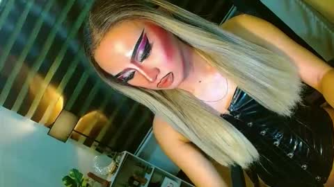 miss yasii online show from May 29, 2:59 pm