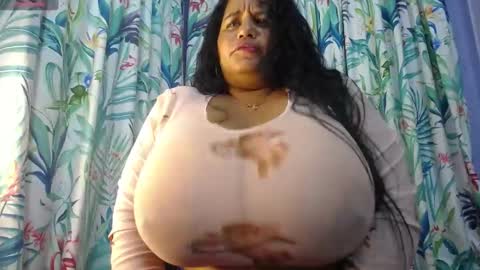 Yasmin online show from December 25, 10:27 pm