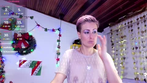 Snapshot of yasmin_goldenst chatting on December 27, 11:10 pm Yasemin online show from December 27, 11:10 pm