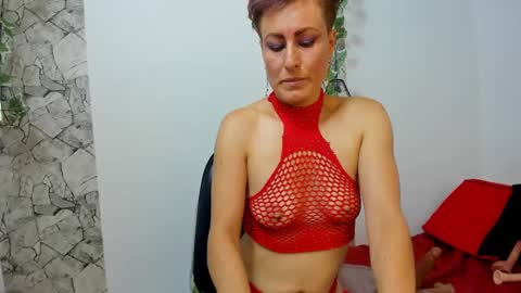 Snapshot of yasmin_goldenst chatting on February 16, 1:47 am Yasemin online show from February 16, 1:47 am