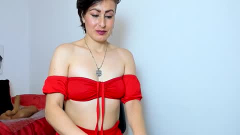 Snapshot of yasmin_goldenst chatting on October 15, 1:22 pm Yasemin online show from October 15, 1:22 pm