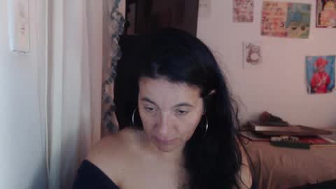 Snapshot of yasmin_love85 chatting on September 17, 3:35 pm yasmin_love85 online show from September 17, 3:35 pm