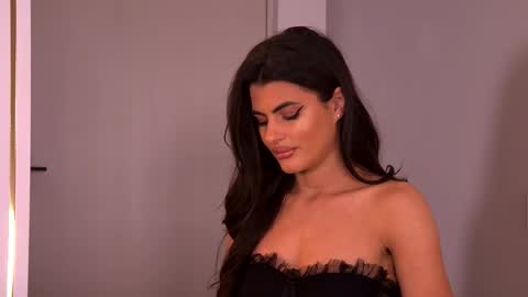 Yasmina  online show from November 25, 4:12 am