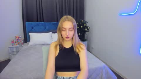 Yasmina online show from December 5, 8:22 pm