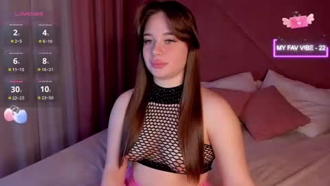 Snapshot of yasmine_angelz chatting on March 2, 3:13 am Yasmine GMT2 Mon-Sat 0300am0900am online show from March 2, 3:13 am