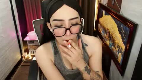 yassiered online show from April 13, 8:20 am