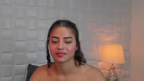 yaya23x online show from March 8, 5:33 pm