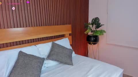 yaya23x online show from September 26, 1:37 pm