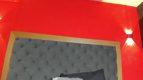 YAYA online show from November 16, 2:44 pm