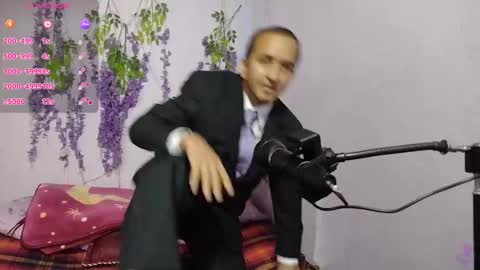 Snapshot of yazfore chatting on September 25, 2:21 pm Hazzan online show from September 25, 2:21 pm