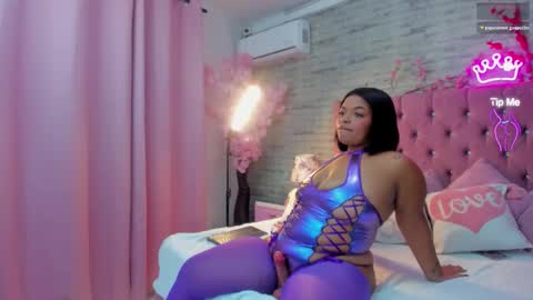 Snapshot of yazminjenner chatting on February 12, 5:46 am YazminJenner online show from February 12, 5:46 am