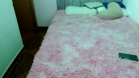 yeibles_hana2 online show from November 11, 10:43 pm