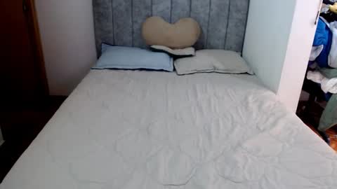 yeibles_hana2 online show from November 27, 8:44 pm