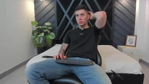 YEIKO ROMERO online show from February 12, 5:26 pm