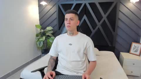 YEIKO ROMERO online show from February 15, 5:28 pm