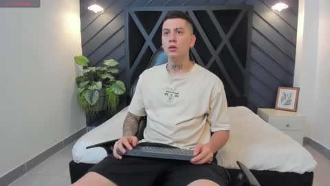 YEIKO ROMERO online show from February 16, 1:27 pm