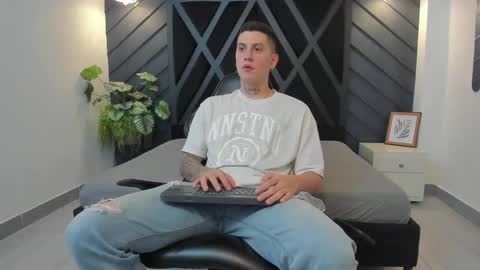 YEIKO ROMERO online show from February 26, 5:39 pm