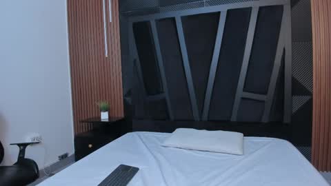 YEIKO ROMERO online show from March 3, 5:18 pm