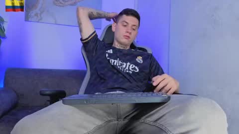 YEIKO ROMERO online show from April 15, 7:58 pm