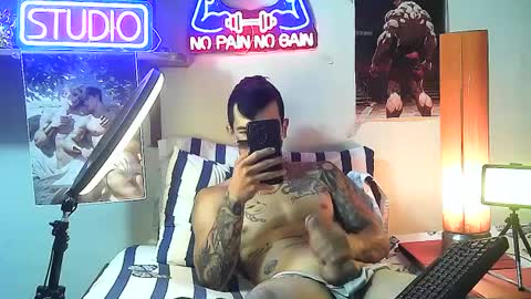 yeisoncastellanos1999 online show from October 8, 2:09 am