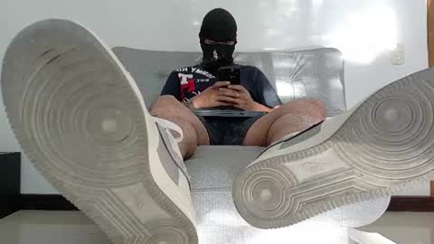 yeisongomezz online show from July 14, 10:04 pm
