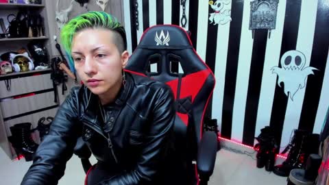 Snapshot of yelena_bondaje chatting on December 2, 4:53 pm Yelena online show from December 2, 4:53 pm