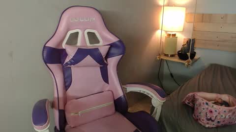 Yenni online show from December 1, 6:35 pm