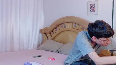 Snapshot of yeremmy_twink chatting on July 18, 8:45 pm yeremmy_twink online show from July 18, 8:45 pm