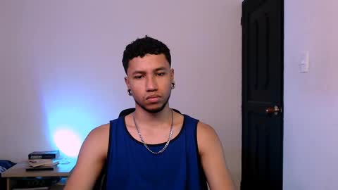 Snapshot of yerfon_s1 chatting on January 17, 7:38 pm Yeff ind. model online show from January 17, 7:38 pm