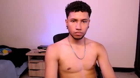 Snapshot of yerfon_s1 chatting on January 24, 4:27 am Yeff ind. model online show from January 24, 4:27 am