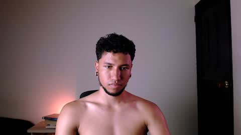 Snapshot of yerfon_s1 chatting on February 8, 4:36 am Yeff ind. model online show from February 8, 4:36 am