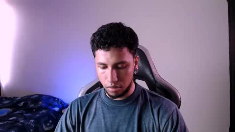 Snapshot of yerfon_s1 chatting on March 2, 9:43 pm Yeff ind. model online show from March 2, 9:43 pm