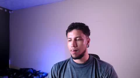 Snapshot of yerfon_s1 chatting on March 3, 2:26 am Yeff ind. model online show from March 3, 2:26 am