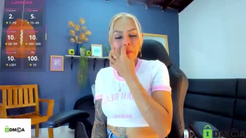 Snapshot of yessika_parker chatting on October 1, 2:17 am yessika_parker online show from October 1, 2:17 am